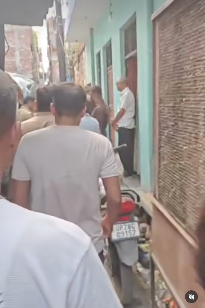🚨 कानपुर के बजरिया में बड़ा हादसा, बिल्डिंग गिरने से कई लोगों के दबे होने की आशंका