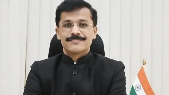 सर्व क्लास वन अधिकारी तुकाराम मुंडे यांचा आदर्श घेतील का?