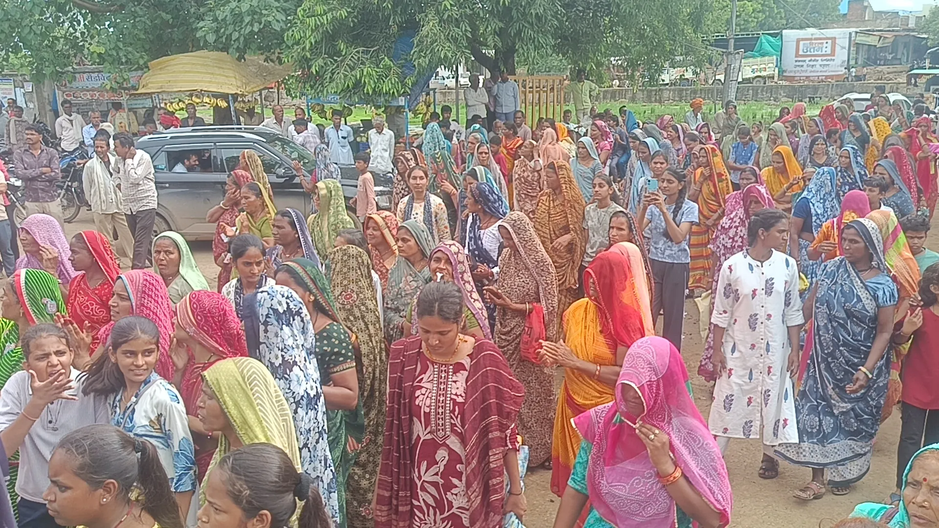 भाटखेड़ी से कंजार्डा श्री चारभुजा नाथ मंदिर तक निकली भव्य दसवीं पैदल यात्रा, बड़ी संख्या में शामिल हुए धर्मप्रेमी