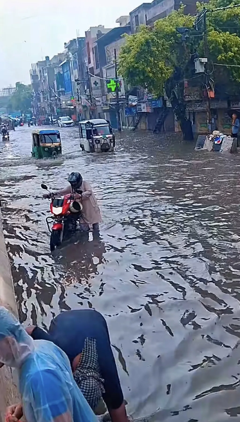 Heavy Rain Brings South-East Delhi to a Standstill, Okhla and MB Road Among Worst Affected