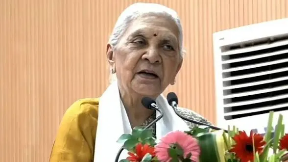 गोरखपुर यूनिवर्सिटी में राज्यपाल आनंदीबेन पटेल का सख्त संदेश: ‘मैं राज्यपाल नहीं, मां भी हूं’