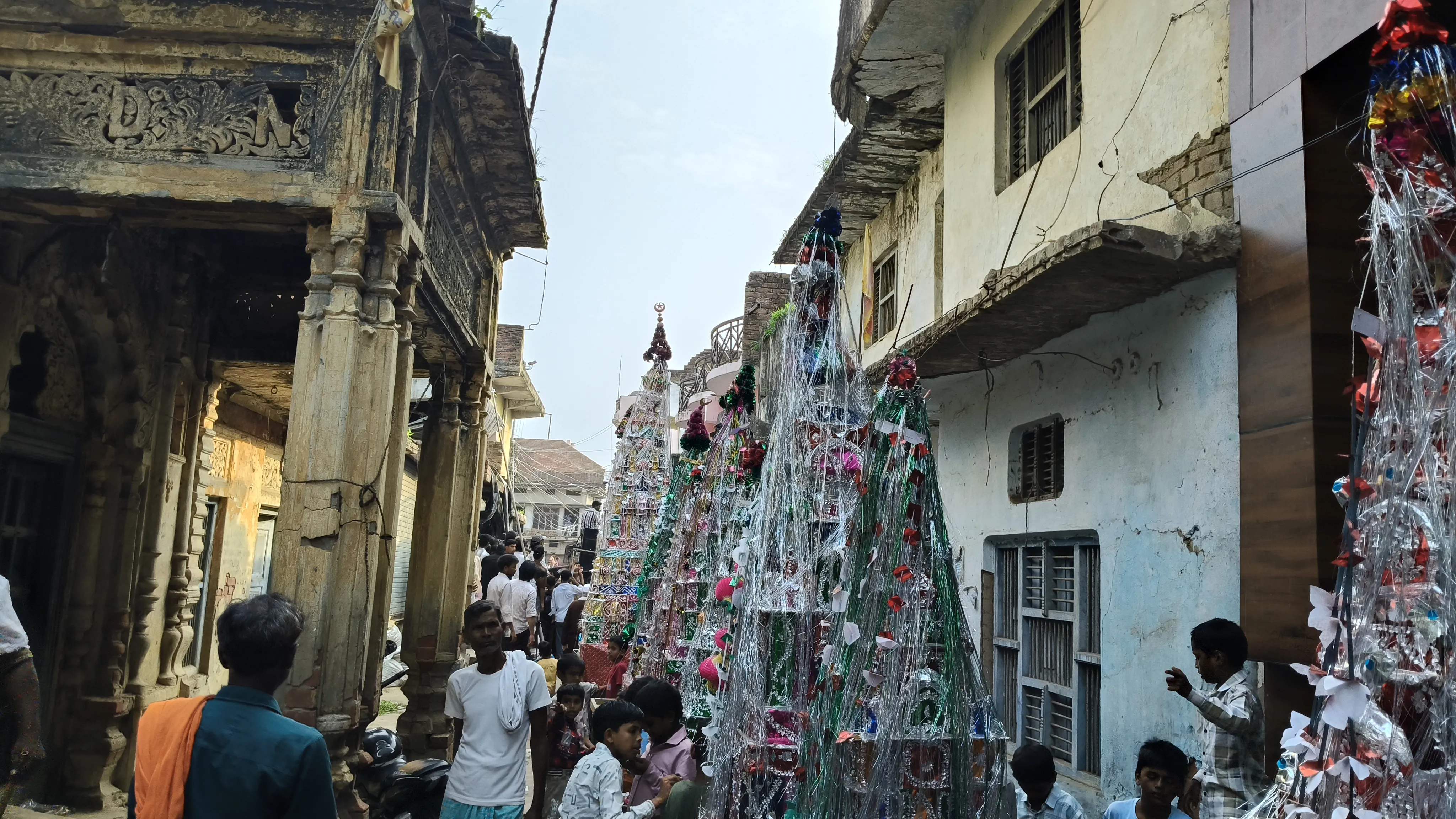 अकीदत के साथ निकला चेहल्लुम का जुलूस, सैकड़ों लोगों ने की शिरकत