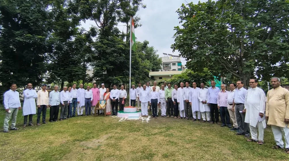 नागपुरात श्रीहरीनगराच्या उद्यानात ८० वा स्वातंत्र्य दिन उत्साहात साजरा