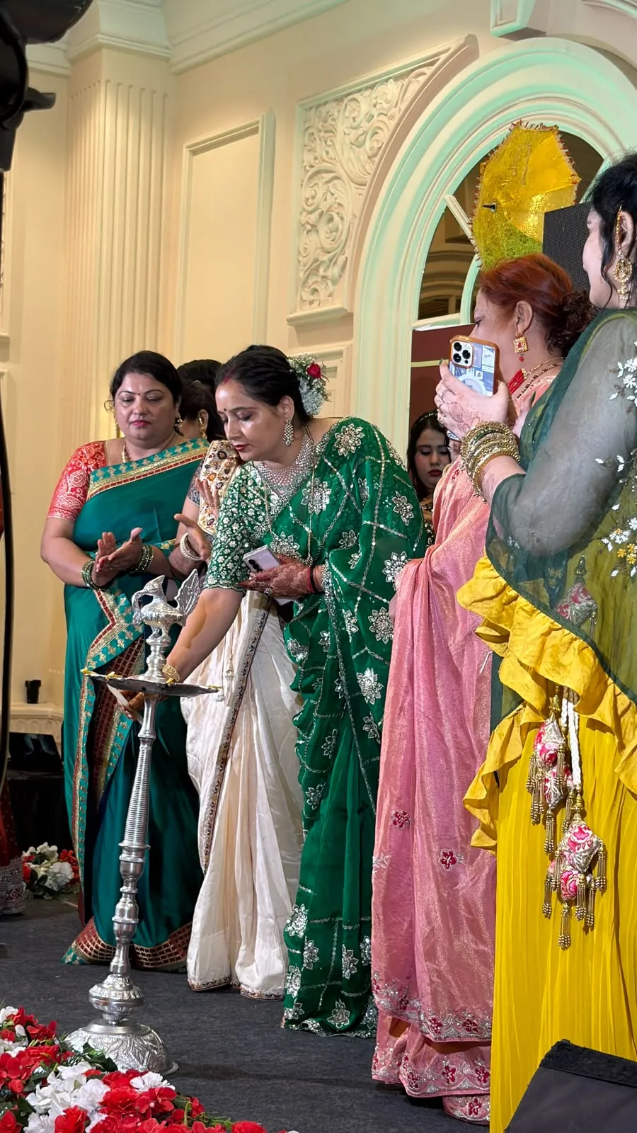 आर एस इवेंट्स ने सावन महोत्सव आयोजित किया, महिलाओं ने सावन गीतों पर जमकर किया नृत्य
