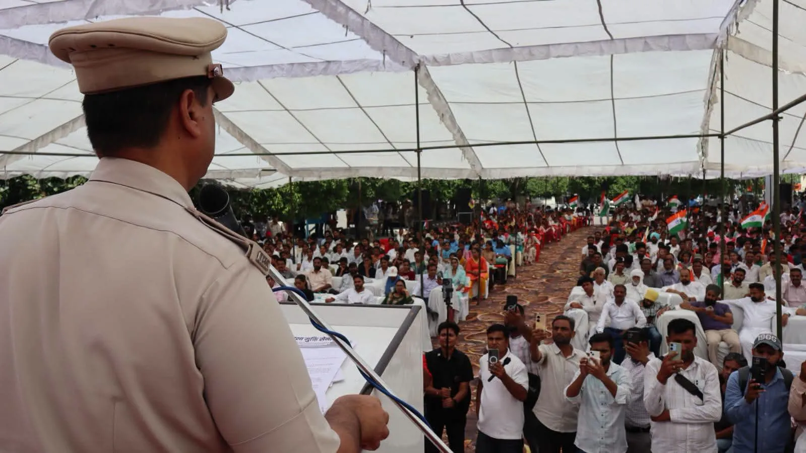 नशे के खिलाफ पदयात्रा मे  एसपी दीपक सहारन ने भरी हुंकार, बोले- नशा बेचन वालों का करे सामाजिक बहिष्कार ।