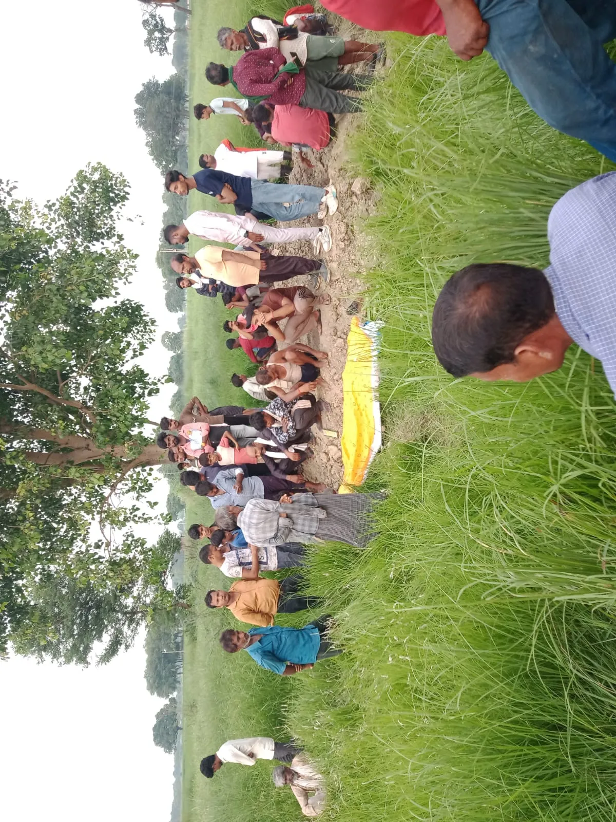 उत्तर प्रदेश के फतेहपुर जिला के लड़के के साथ गुजरात में हुआ हादसा