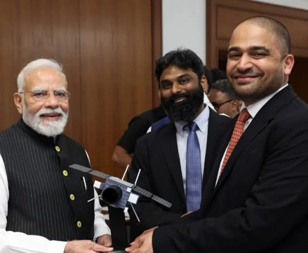 "प्रधानमंत्री ने अंतरिक्ष के लिए शुरुआती कंपनियों के मालिकों के साथ की मुलाकात"।