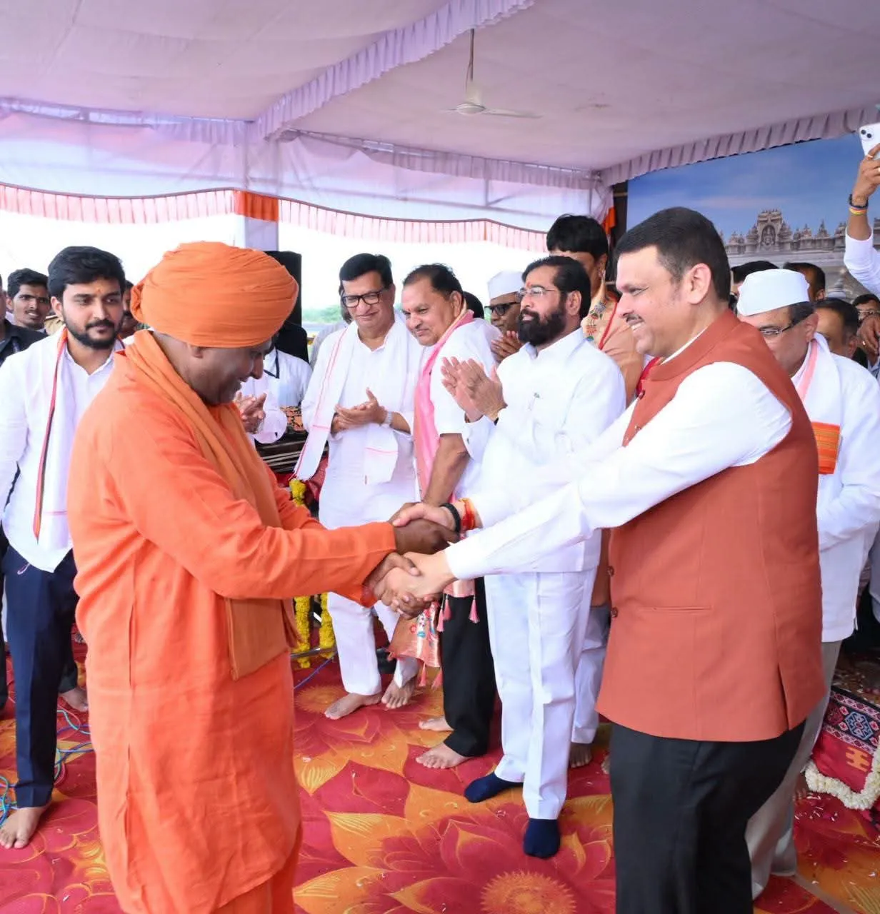 तीर्थस्थळ म्हणून सरला बेटाच्या सर्वांगीण विकासावर भर देणार : मुख्यमंत्री देवेंद्र फडणवीस