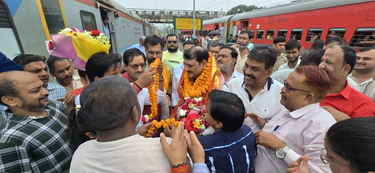 राज्यसभा सांसद अमरपाल मौर्य का उन्नाव में भव्य स्वागत