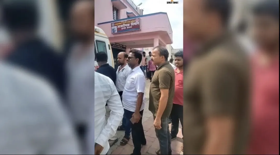 बगोदर-सरिया रोड पर बाइक और सवारी गाड़ी की टक्कर, बाइक सवार गंभीर