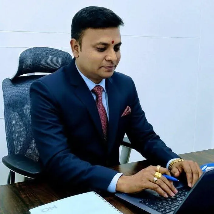 सफलता एक दिन में नहीं, लेकिन एक दिन जरूर मिलेगी ! (My Own Article)