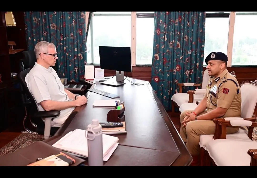 Inspector General of Police, Kashmir, Mr. Sujit Kumar, IPS called on the Chief Minister today at the Civil Secretariat,