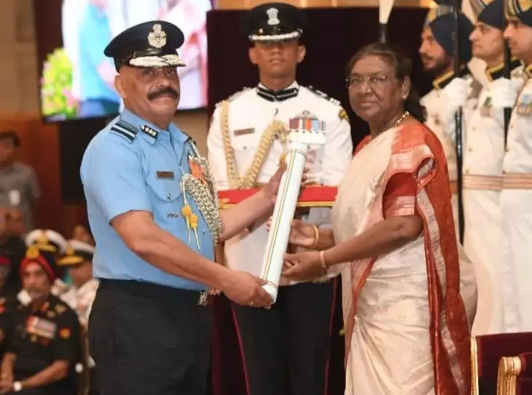 *जितेंद्र मिश्र को राम मंदिर  के सीईओ बनाने पर देवरिया जनपद के भोपतपुरा में जश्न का माहौल*