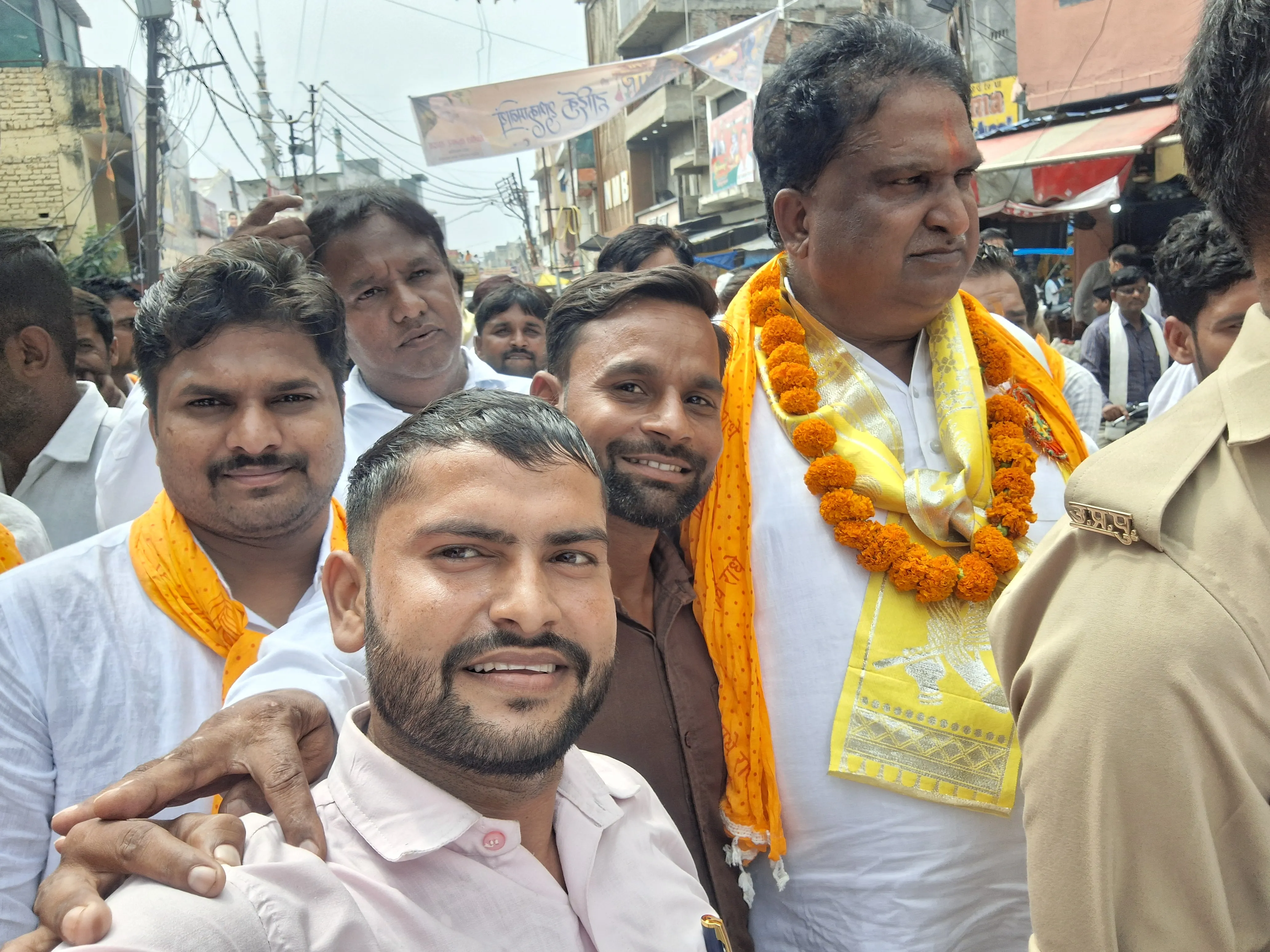 Mainpuri में जन्माष्टमी पर शोभायात्रा निकली, मथुरानुमा झांकियां व भक्ति गीतों से माहौल भक्तिमय