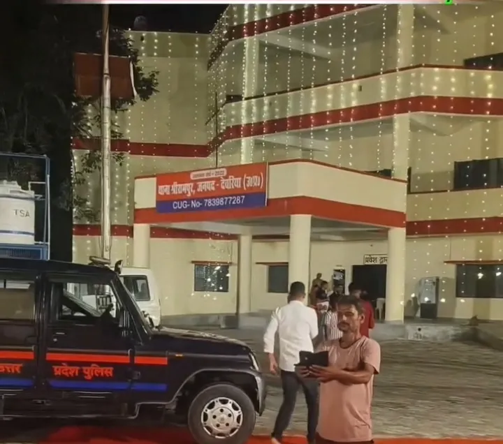 श्रीरामपुर थाना में धूमधाम से मनाया गया भगवान श्रीकृष्ण का जन्मोत्सव

गणमान्य लोगों के साथ आम नागरिकों को भी भेजा गया नि