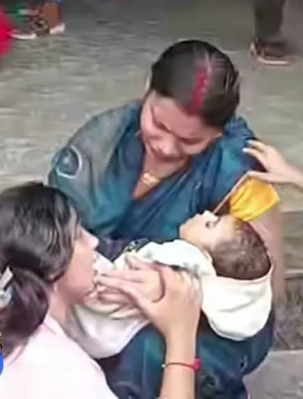 इलाज के दौरान बच्ची की मौत, परिजनों ने डॉक्टर पर लगाया लापरवाही का आरोप