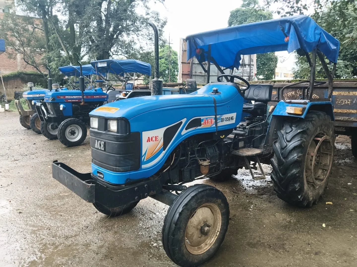 CM एम हेल्पलाइन शिकायत पर खनिज विभाग ने अवैध रेत-गिट्टी परिवहन के 8 ट्रैक्टर जब्त किए
