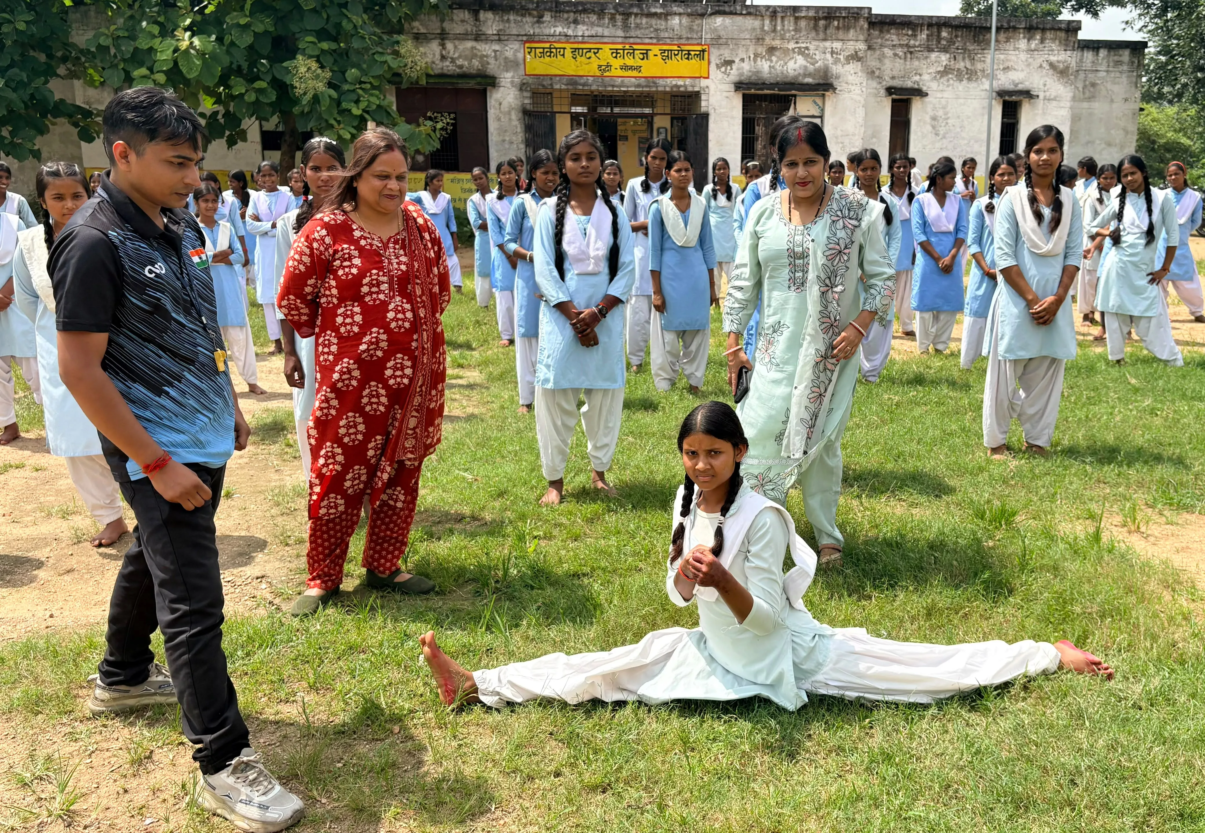 राजकीय इण्टर कालेज झारोकला में रानी लक्ष्मीबाई आत्मरक्षा प्रशिक्षण शिविर का शुभारंभ
