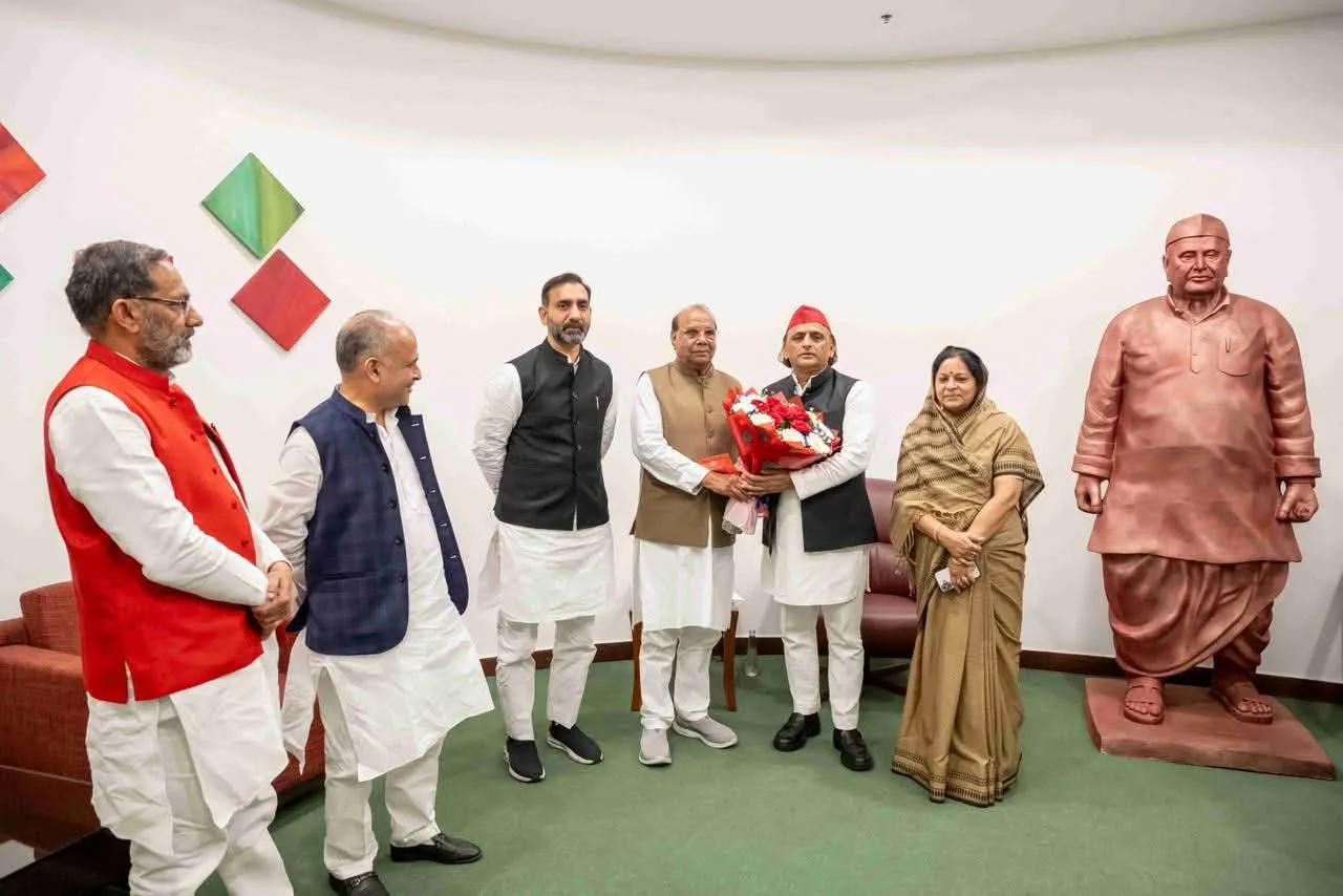 बिजनौर की सियासत में मुनिदेव शर्मा का बढ़ा कद, सपा प्रदेश कार्यकारिणी में मिली बड़ी जिम्मेदारी