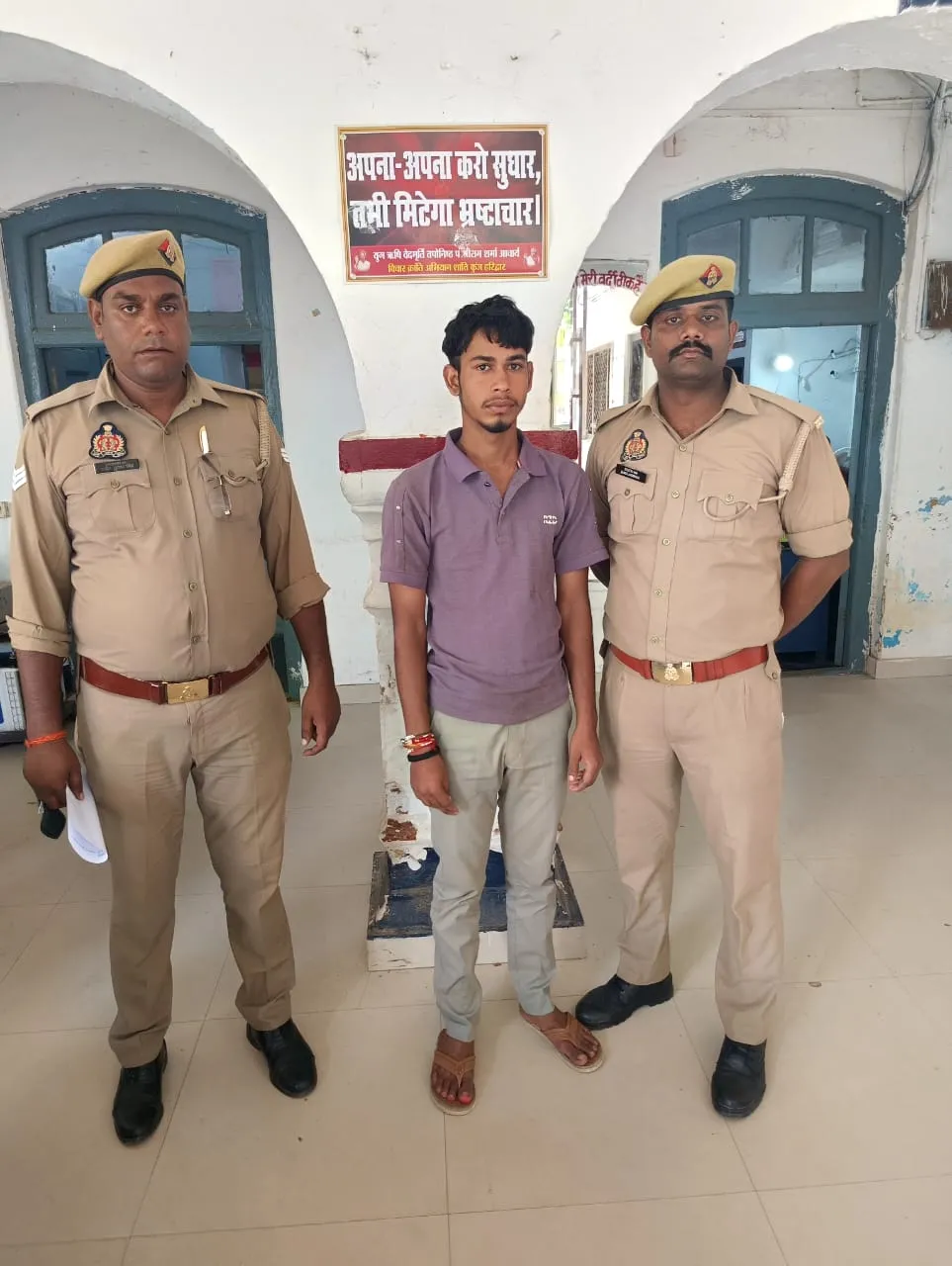 दहेज हत्या के मामले में आरोपी पति गिरफ्तार, गंगा नदी में पत्नी को धक्का देने का आरोप
