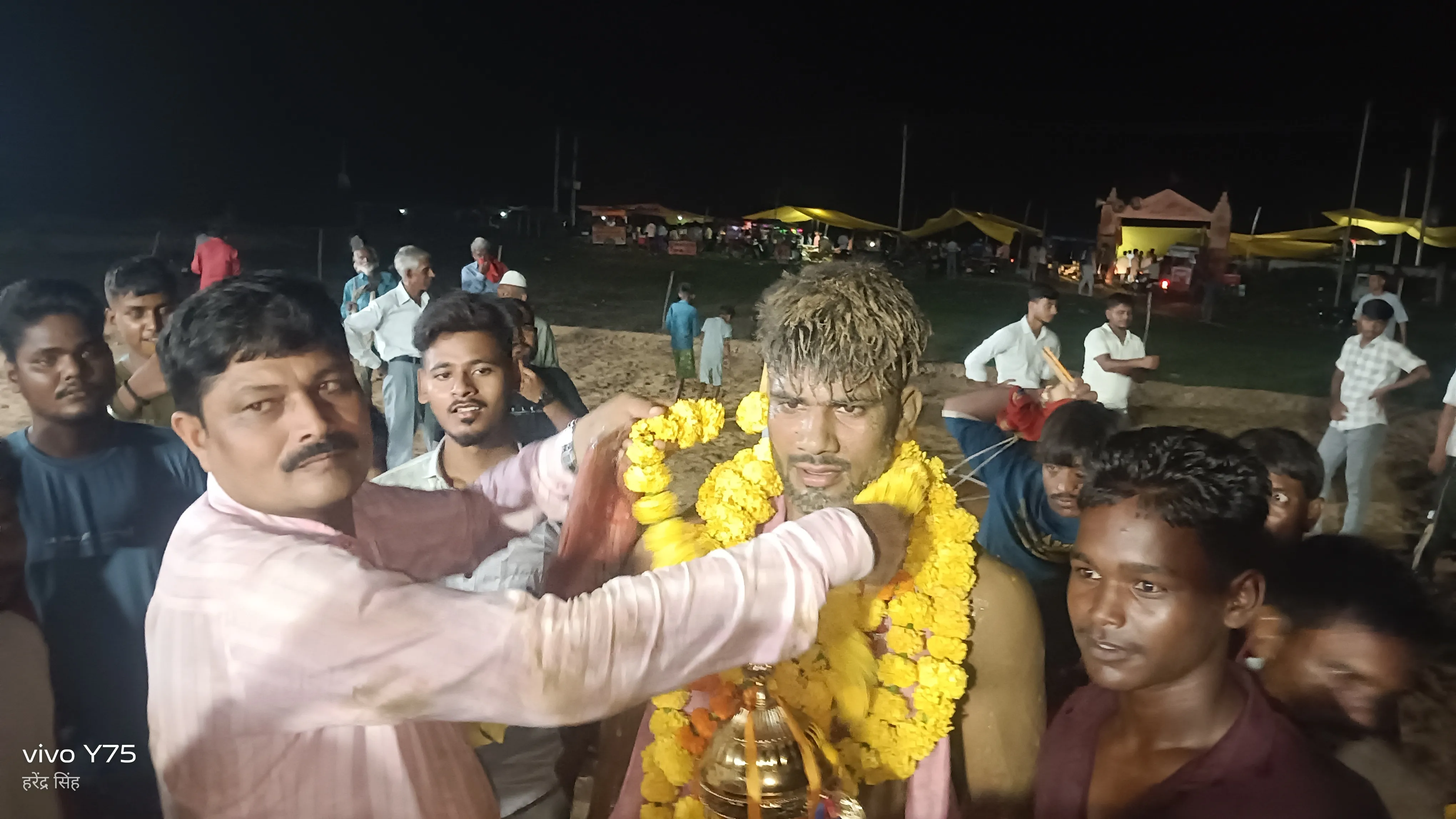 ग्रामसभा बारा में बजरंगबली बाबा का भव्य दंगल, रवी कानपुर बने दंगल केसरी