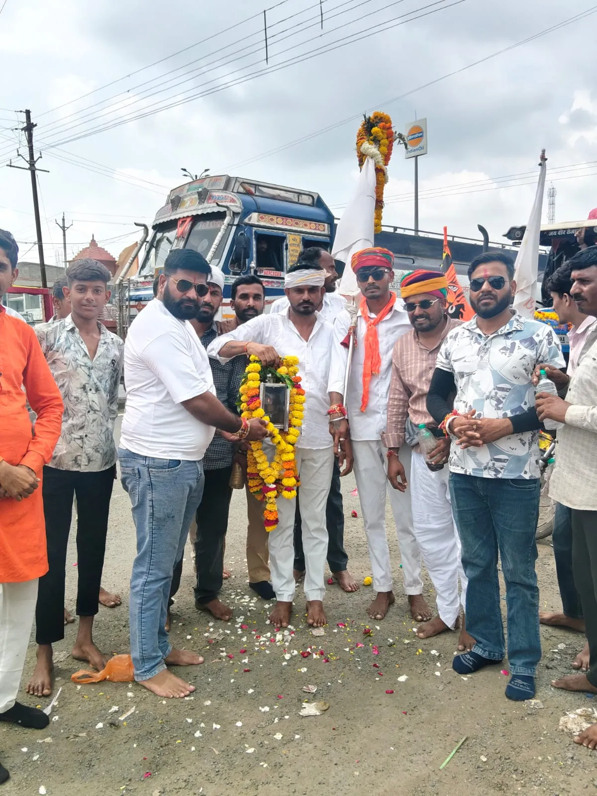 सत्यवादी वीर तेजाजी महाराज के जय कारों से गूंज उठा महाराणा प्रताप चौक*

बदनावर । बदनावर तहसील के ग्राम सलोनी में वीर तेज
