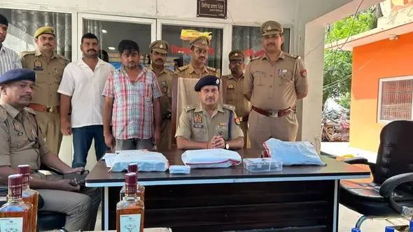 🚨 कन्नौज पुलिस का बड़ा एक्शन: 50 लाख की अवैध शराब बरामद

कन्नौज। एसपी विनोद कुमार के निर्देशन में कोतवाली पुलिस ने पाल