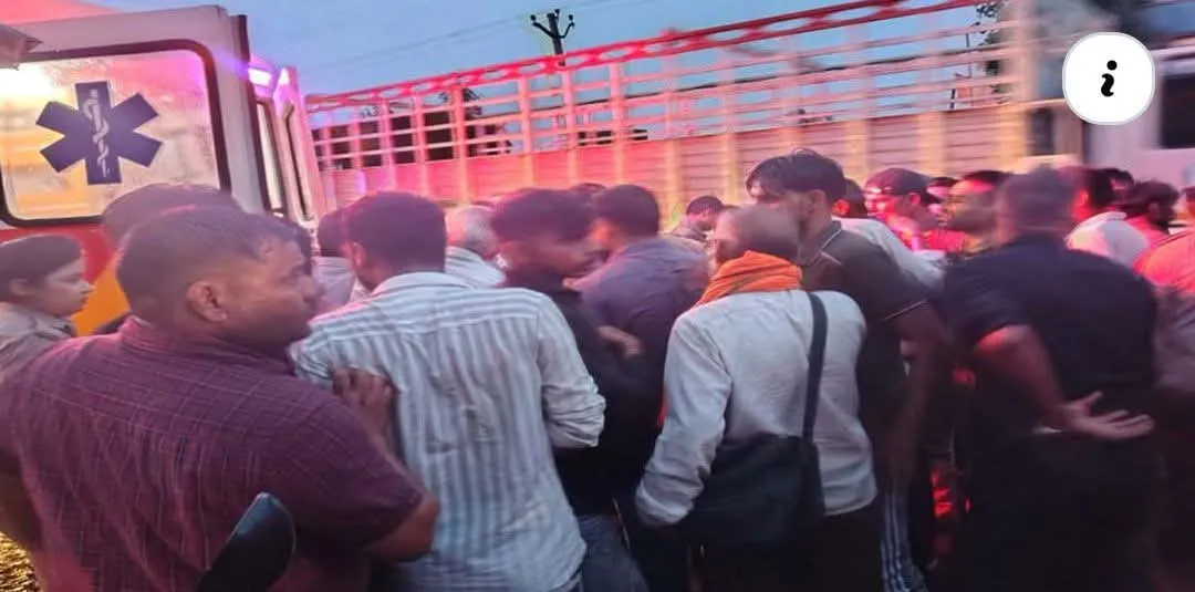 ब्रेकिंग न्यूज आगरा-ग्वालियर हाईवे पर ट्रक ने बाइक सवार दंपती को मारी टक्कर, महिला की मौत