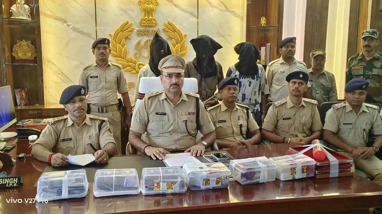 10 दिन में खुला ज्वेलर्स लूट का राज, तीन गिरफ्तार; करीब एक किलो चांदी बरामद