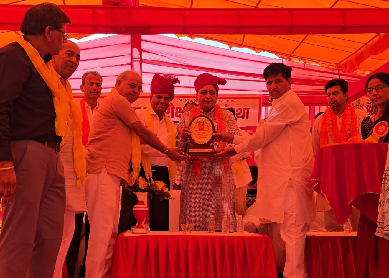 नांगल चौधरी में तृतीय प्रतिभा सम्मान समारोह में पहुंचे जन स्वास्थ्य मंत्री, जांगिड़ सभा भवन के लिए 15 लाख रुपये देने की।