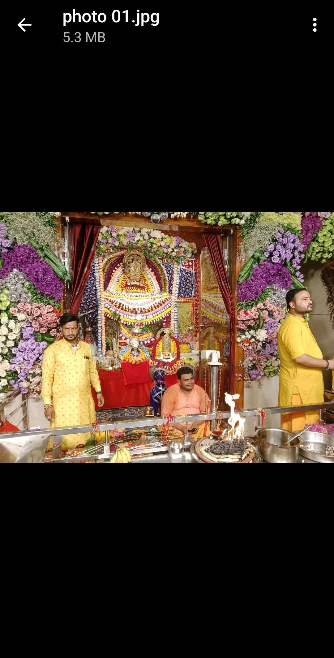 ‘हारा हूं बाबा, पर तुम पे भरोसा है’ भजन पर जमकर झूमे श्रद्धालु