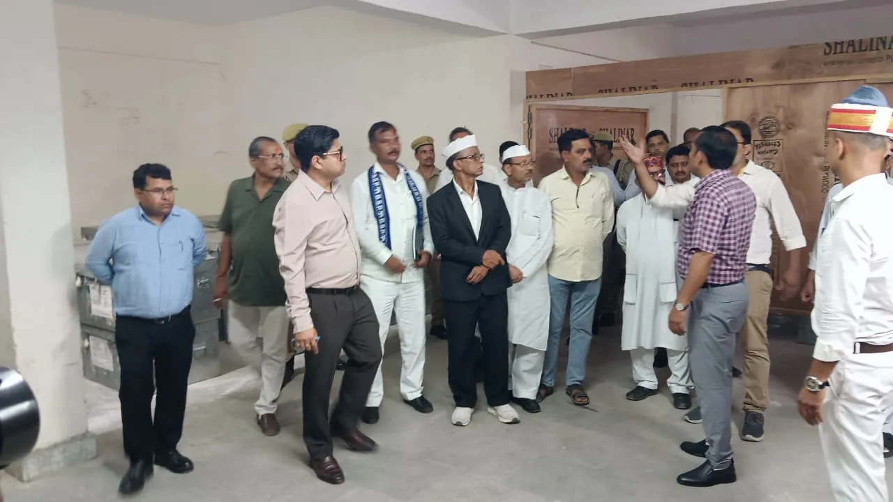 17 सितंबर से शुरू होगी EVM की FLC प्रक्रिया, जिला अधिकारी ने आज जिला निर्वाचन कार्यालय में की बैठक