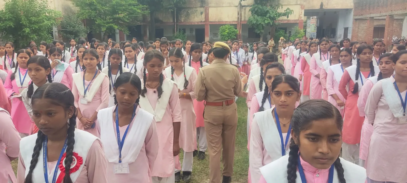 उन्नाव में मिशन शक्ति के तहत छात्राओं को सिखाए आत्मरक्षा के गुर