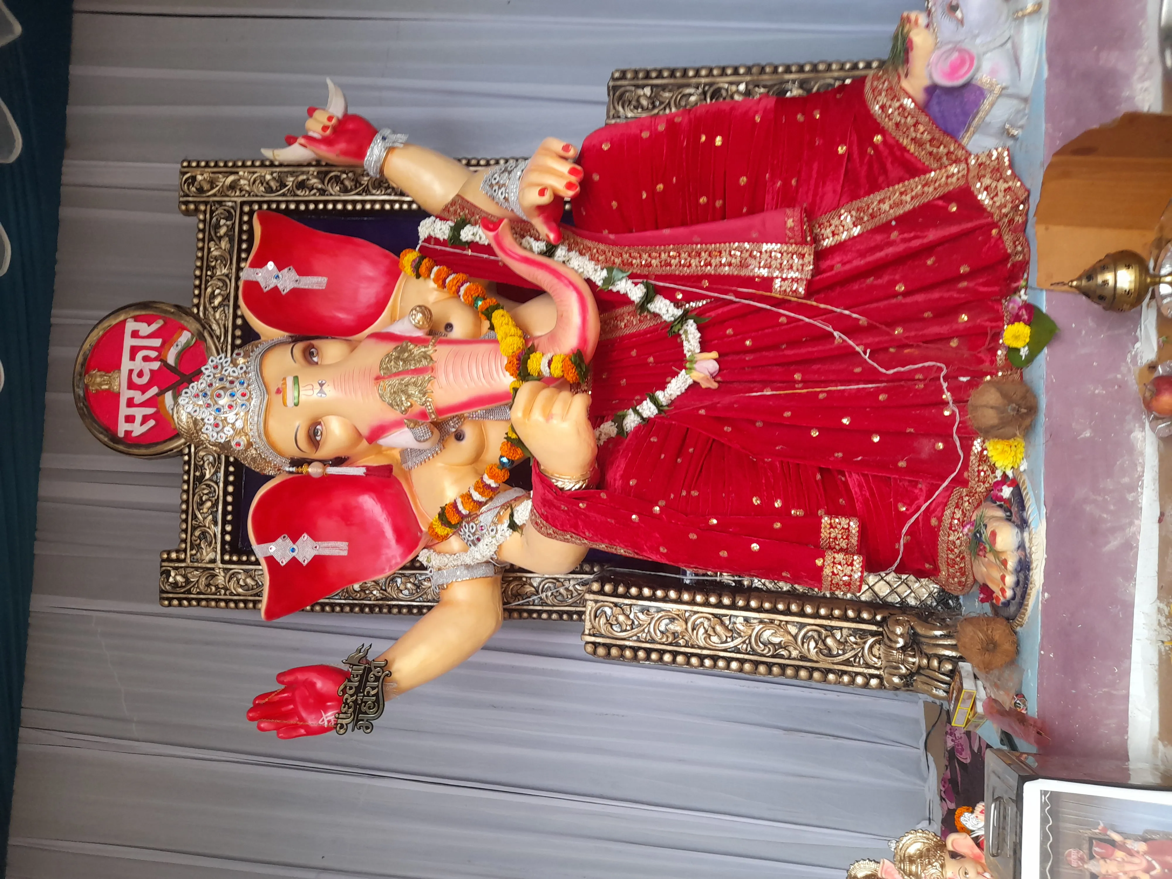 ??ાદરવેલા ગામમાં ગણપતિ બાપાના દર્શન માટે ભાવિકોની ભીડ ઉમટ?