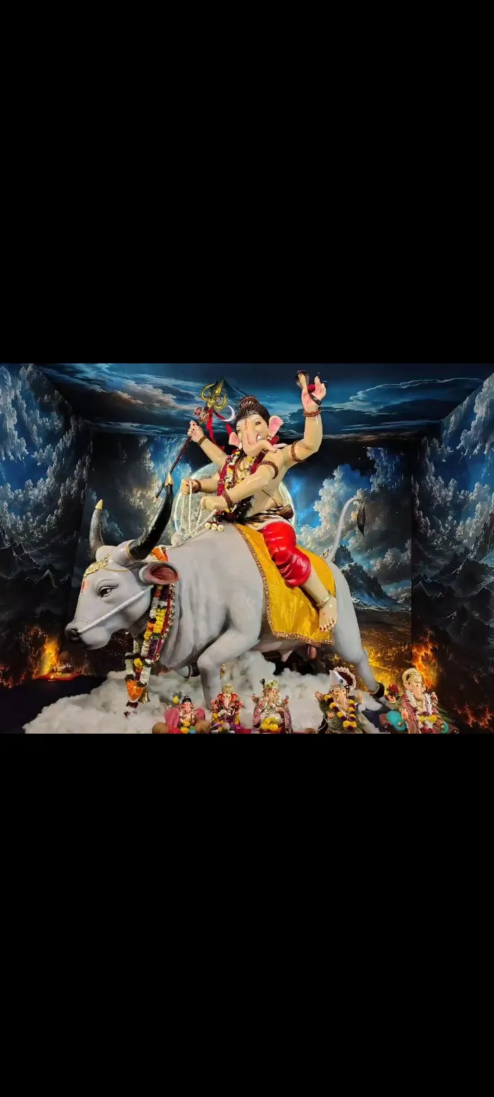 ીખલીના ગામડામાં ગણપતિ બાપાના દર્શન માટે શ્રદ્ધાળુઓ ઉમટ્યા