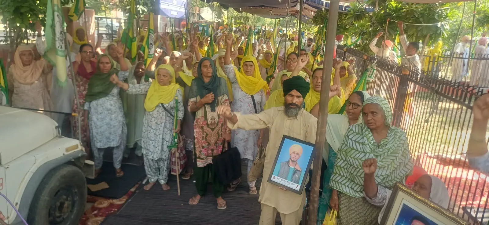 ਕਿਸਾਨਾਂ ਵੱਲੋਂ ਡੀਸੀ ਦਫ਼ਤਰਾਂ ਦੇ ਘਿਰਾਓ ਤੋਂ ਬਾਅਦ 13 ਅਕਤੂਬਰ ਦੀ ਸਰਕਾਰੀ ਮੀਟਿੰਗ ਦਾ ਸੱਦਾ