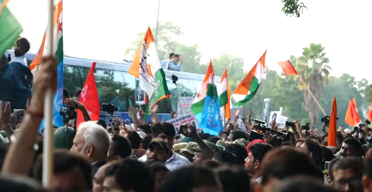 Gyanesh Kumar और SIR के खिलाफ Opposition March में आए स्टूडेंट्स ने क्या कहा