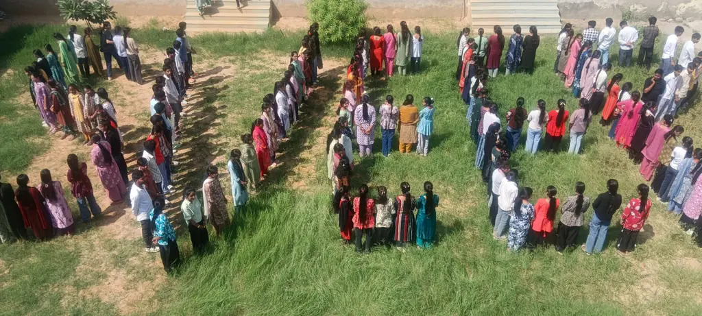 राजकीय महाविद्यालय पाटन में स्वीप के तहत मानव श्रृंखला का आयोजन*