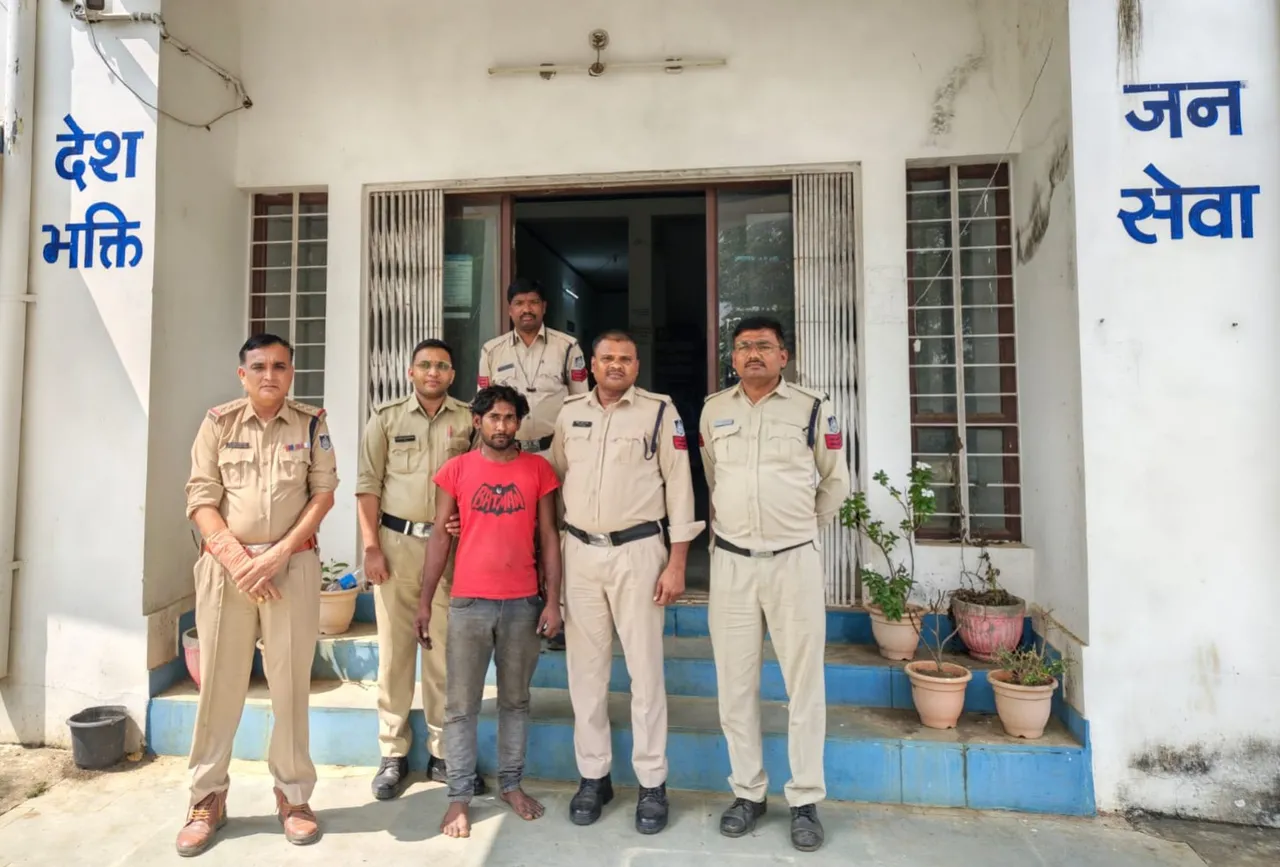 शहडोल में गांजे की बड़ी खेप बरामद, 2 आरोपी गिरफ्तार

जयसिंहनगर पुलिस ने ट्रक से 735 किलो 440 ग्राम गांजा किया जब्त, कुल