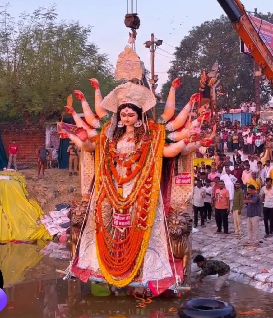 जौनपुर की बड़ी महारानी का हुआ विसर्जन 🙏🚩