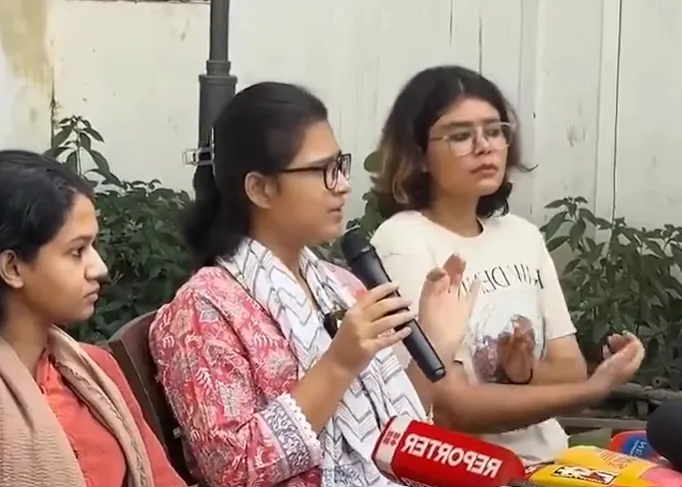 CJP Protest  Neha Bora अड़ीं पीस बॉन्ड न भरने पर अब क्या होगा Delhi Police का एक्शन