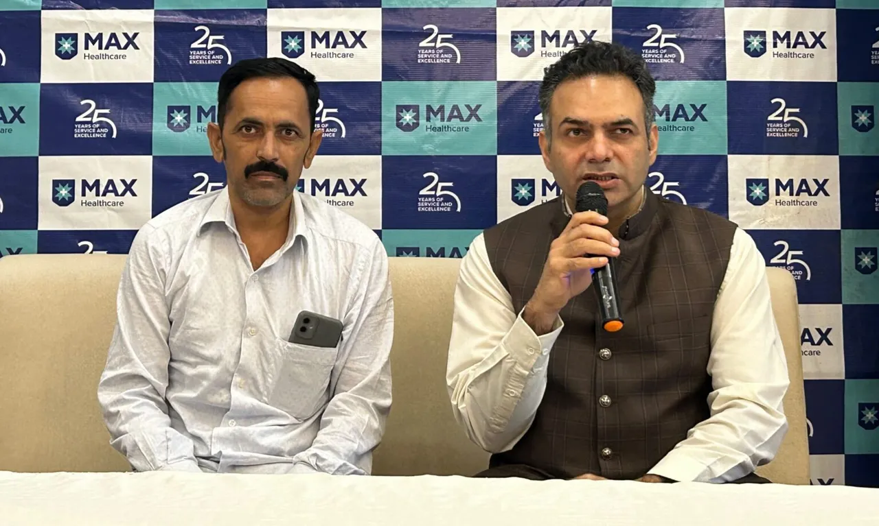 मैक्स हॉस्पिटल, नोएडा के डॉ. दिनेश रत्तनानी ने जटिल स्पाइनल ट्यूमर की सफल सर्जरी से बदली एक मरीज की जिंदगी।
