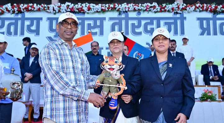 RANCHI : 15वीं अखिल भारतीय पुलिस तीरंदाजी प्रतियोगिता 2026-27 के समापन समारोह में शामिल हुए मुख्यमंत्री हेमन्त सोरेन