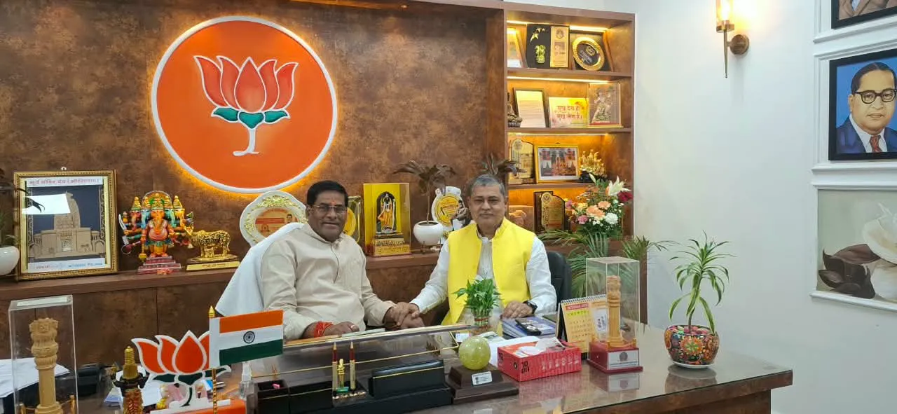 बिहार सरकार के माननीय कला एवं संस्कृति मंत्री श्री प्रमोद चंद्रवंशी जी से मुलाकात किया पूर्णिया विधायक माननीय विजय खेमका