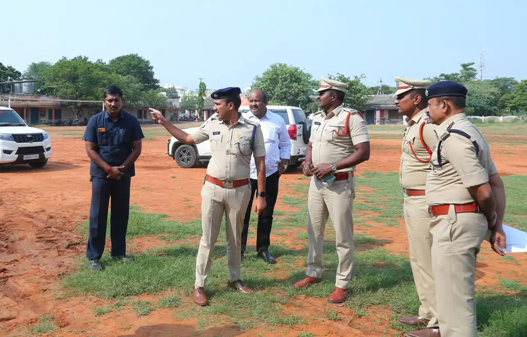 ఆంధ్రప్రదేశ్‌లో స్థానిక ఎన్నికల నేపథ్యంలో మద్యం తరలింపుపై తనిఖీలు: డబ్బు పట్టివేతలు
