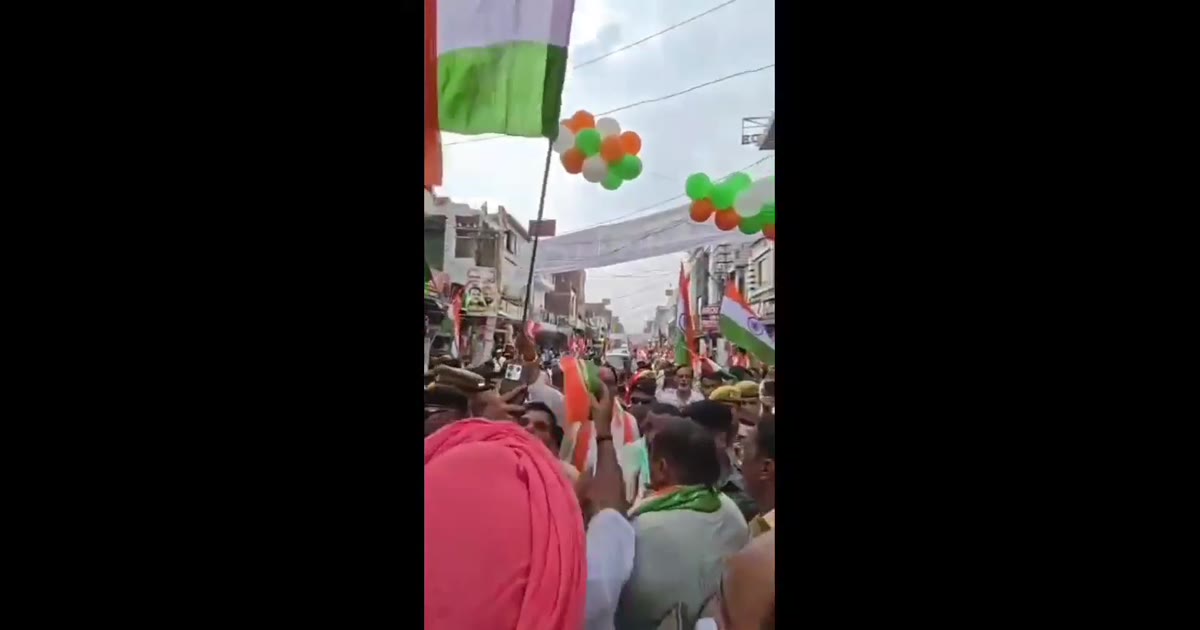 कानपुर के गोविंद नगर में सीटीआई चौराहा से चौवला चौराहा तक भव्य तिरंगा यात्रा निकाली गई