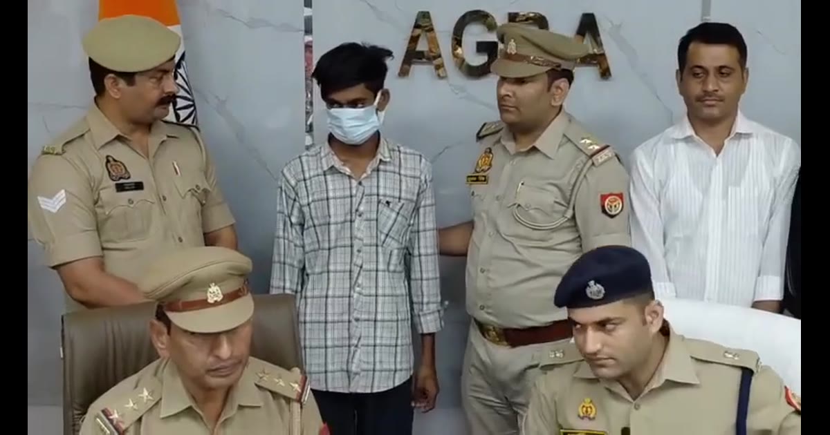 ब्रेकिंग न्यूज आगरा फतेहपुर सीकरी में अवैध हथियारों के साथ तस्कर गिरफ्तार, 3 पिस्टल बरामद