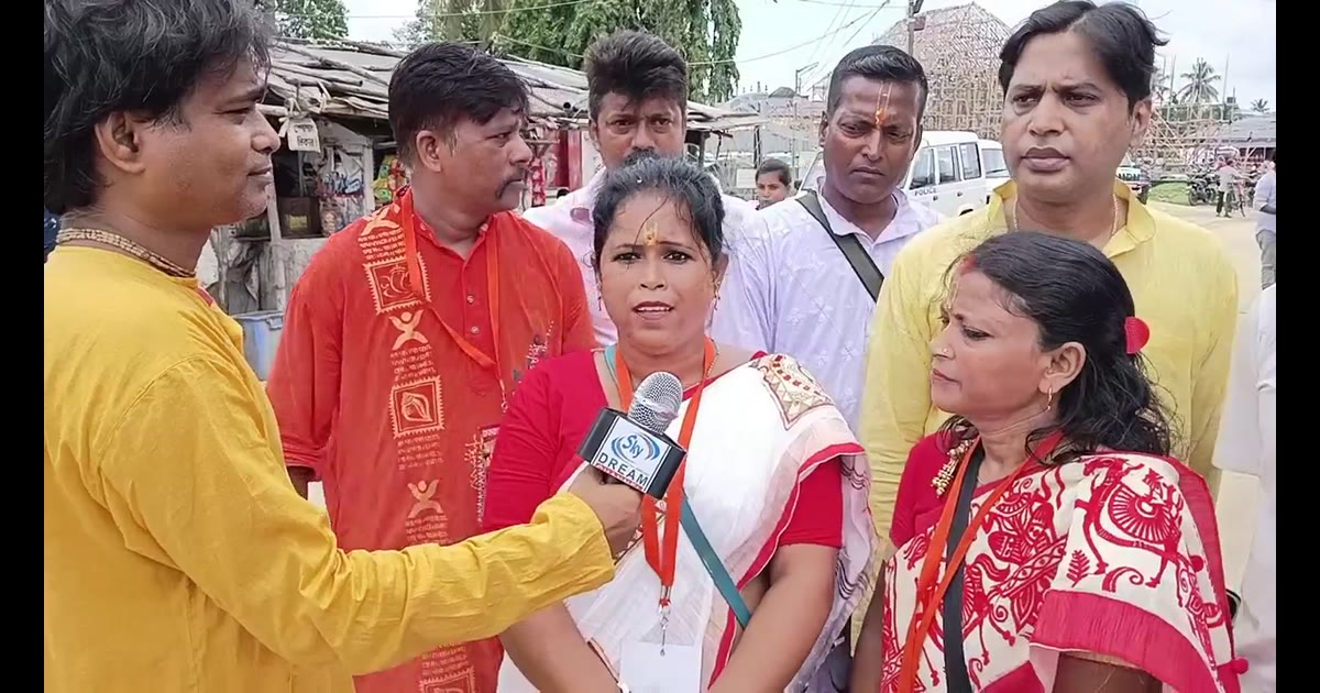 বাটানগর ফুটবল মাঠে ঐতিহাসিক 'দশ হাজার কণ্ঠে গীতা পাঠ' অনুষ্ঠান